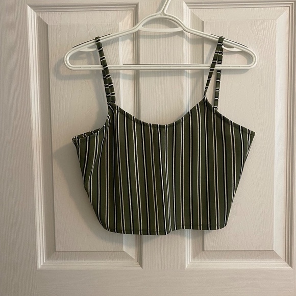 Green and White Striped Two Piece Crop Top and Skort Size S - Picture 2 of 8